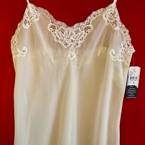 Josie by Natori Vintage Lacy Chemise Lingerie - NWT - Size Medium